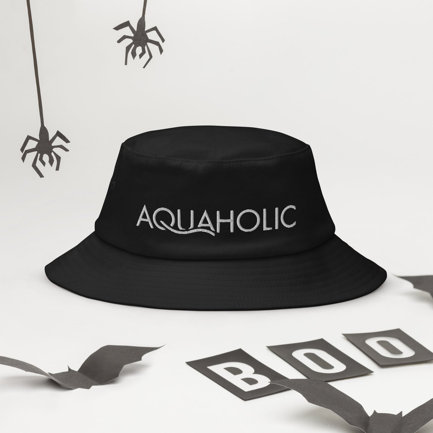 AQUAHOLIC Old School Bucket Hat