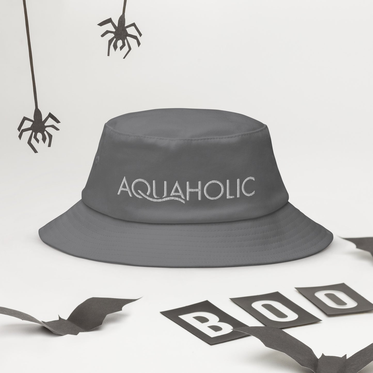 AQUAHOLIC Old School Bucket Hat